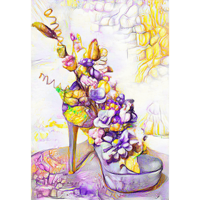 Composition florale dans les tons violet, jaune et rose, dans une chaussure à talon aiguille